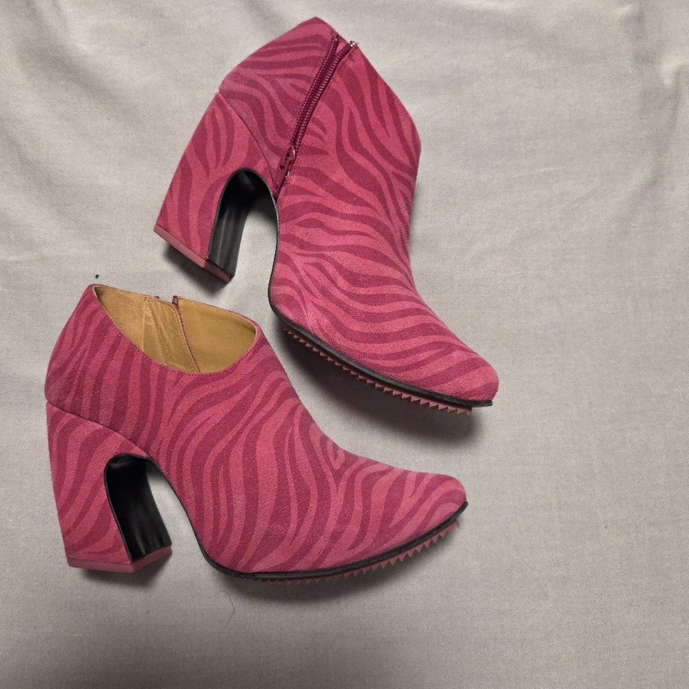 John Fleuvog Size 7 Pink Zebra Shooties